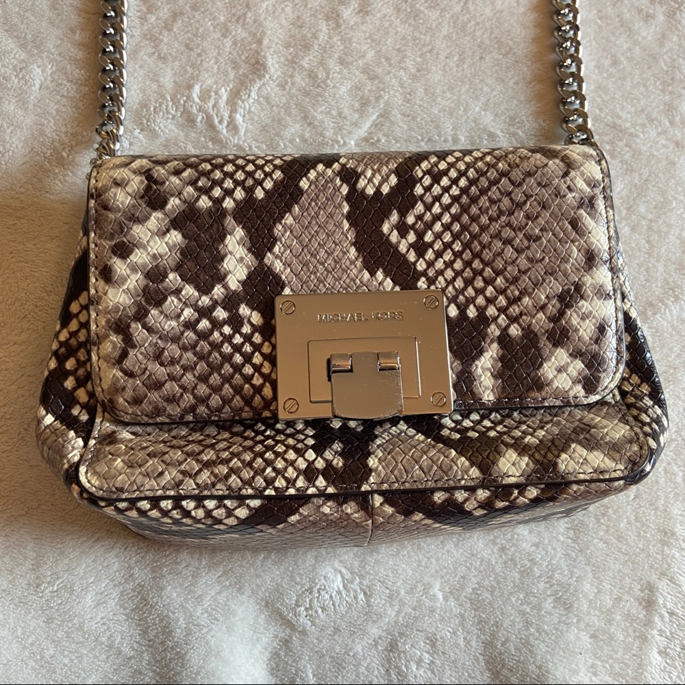 Michael Kors Crossbody Bag